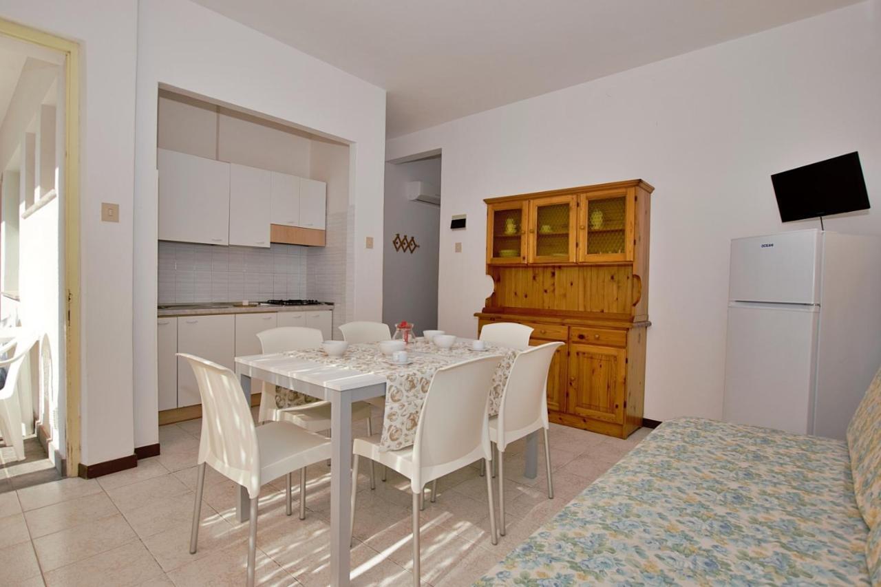 Residenza Valcris Apartamento Lignano Sabbiadoro Exterior foto