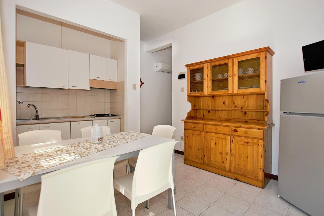 Residenza Valcris Apartamento Lignano Sabbiadoro Exterior foto